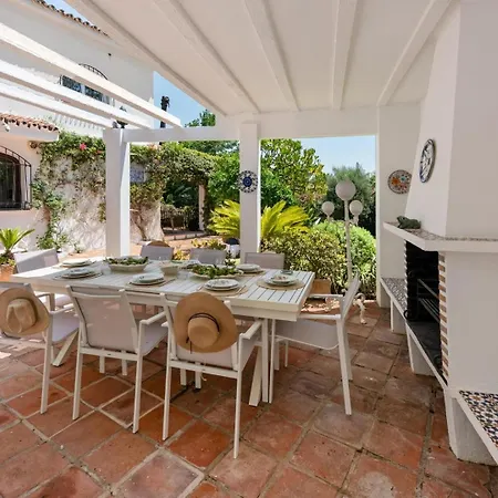 Villa Sophora - 5 Minutes From Puerto Banus *