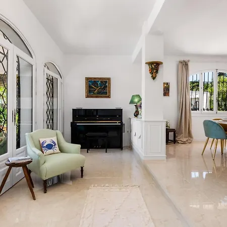 Villa Sophora - 5 Minutes From Puerto Banus *