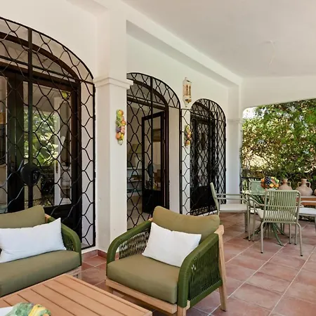 Villa Sophora - 5 Minutes From Puerto Banus *